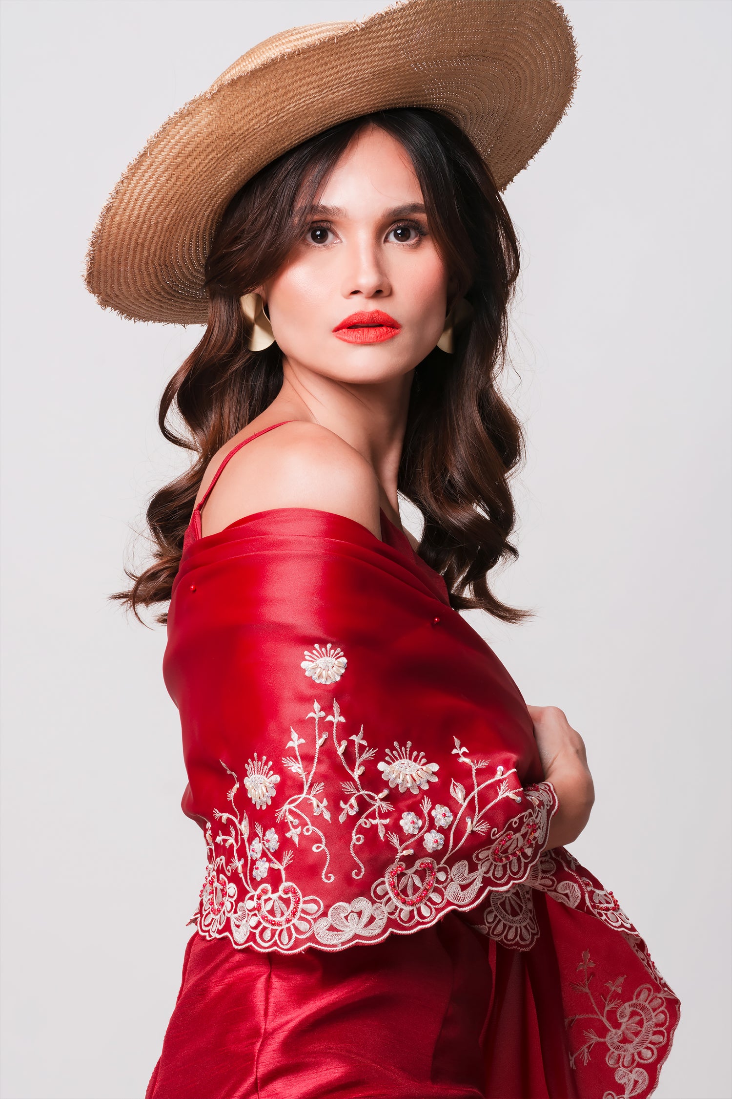 Saya/Filipiniana | Modern filipiniana dress, Filipiniana dress, Modern  filipiniana gown